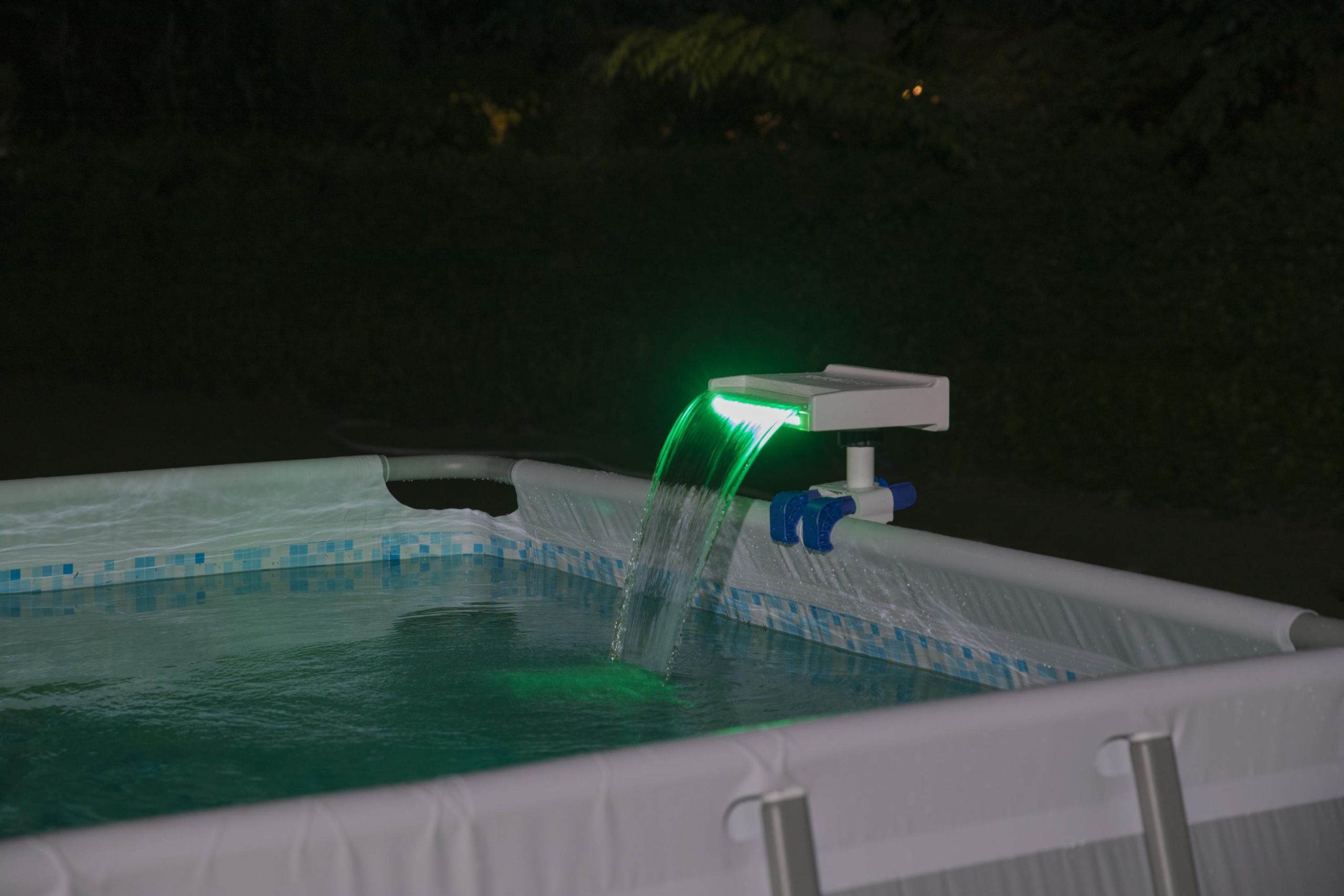 Cascade de piscine Flowclear™ avec lumière LED